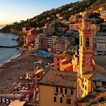 Appartement Cozy Rooftop Flat - Steps From The Sea - Ac And Wifi *