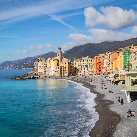 Cozy Rooftop Flat - Steps From The Sea - Ac And Wifi *