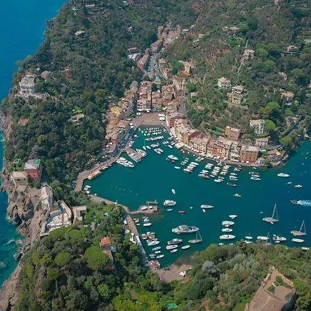 Lejlighed Cozy Rooftop Flat - Steps From The Sea - Ac And Wifi