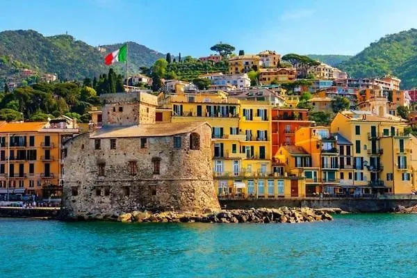 Cozy Rooftop Flat - Steps From The Sea - Ac And Wifi Appartement